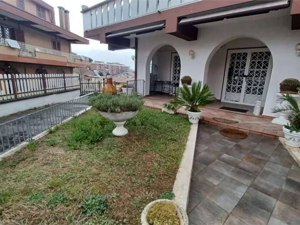 Appartamento a Frosinone in Via Fedele Calvosa - Foto 2