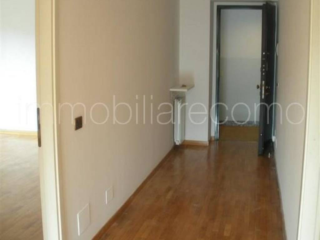 Appartamento a Como in P.zza del Popolo - Foto 2