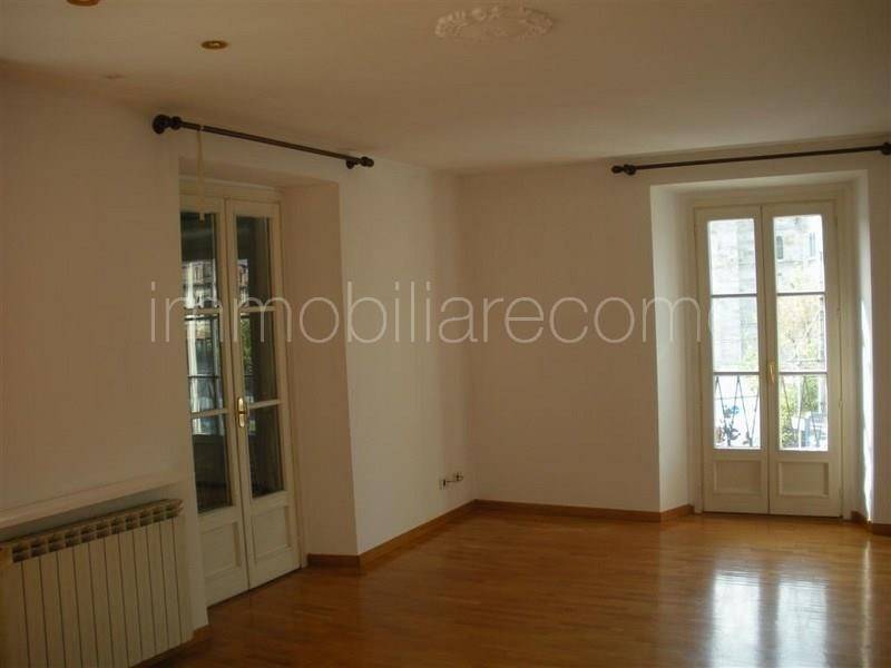Appartamento a Como in P.zza del Popolo - Foto 3
