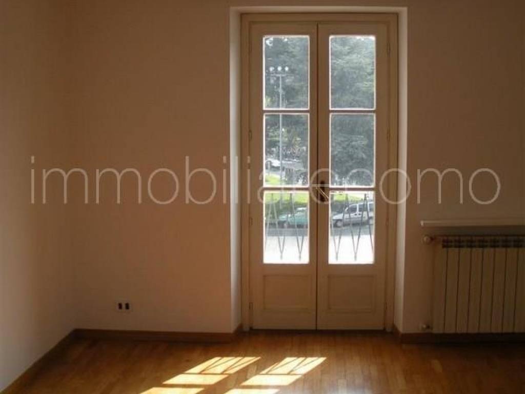 Appartamento a Como in P.zza del Popolo - Foto 5