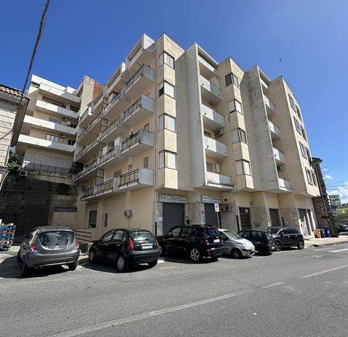 Immobile a Catanzaro in Viale Degli Angioini - Foto 2