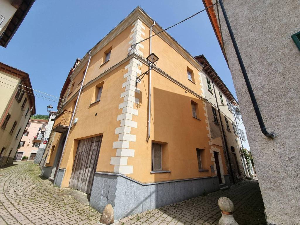 Casa indipendente a Saliceto in Via Camillo Benso di Cavour, 6 - Foto 3
