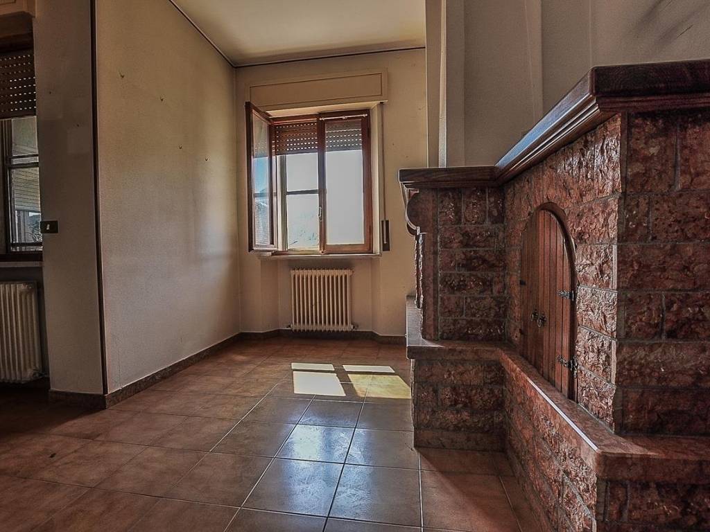 Appartamento a Comunanza in VIA ROMA - Foto 2