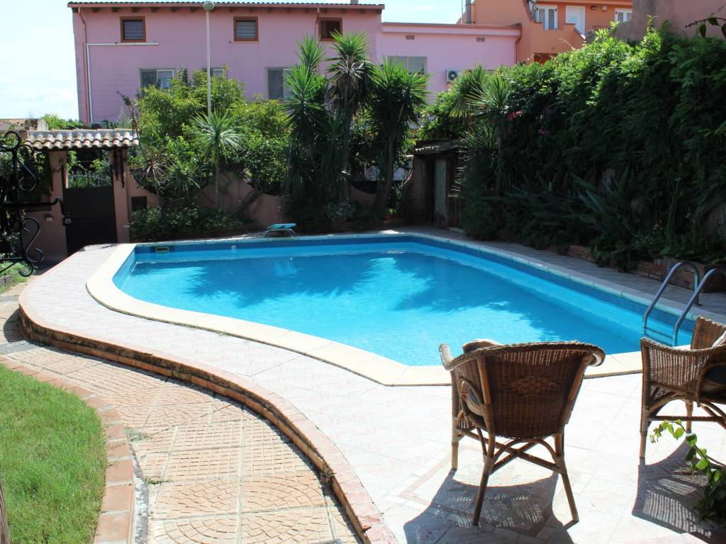 Villa a Elmas in Via Fontanella Nuova - Foto 2