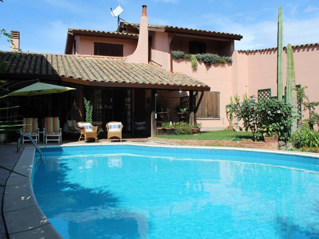Villa a Elmas in Via Fontanella Nuova - Foto 4