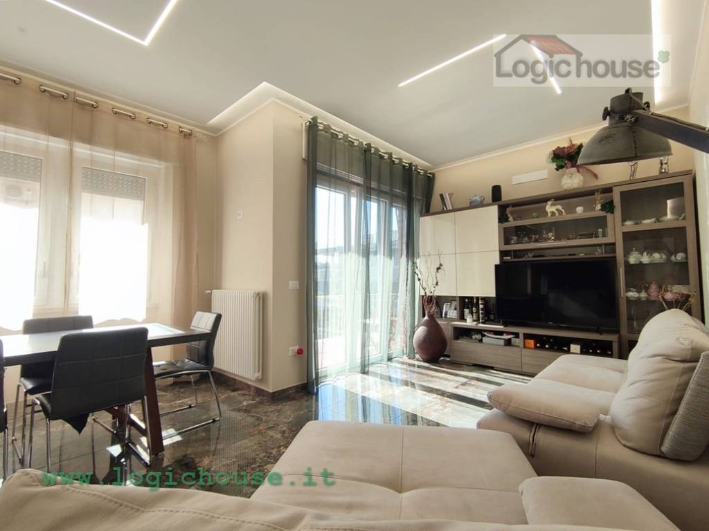 Appartamento a Formia in Via Vincenzo Aprea, 8 - Foto 2