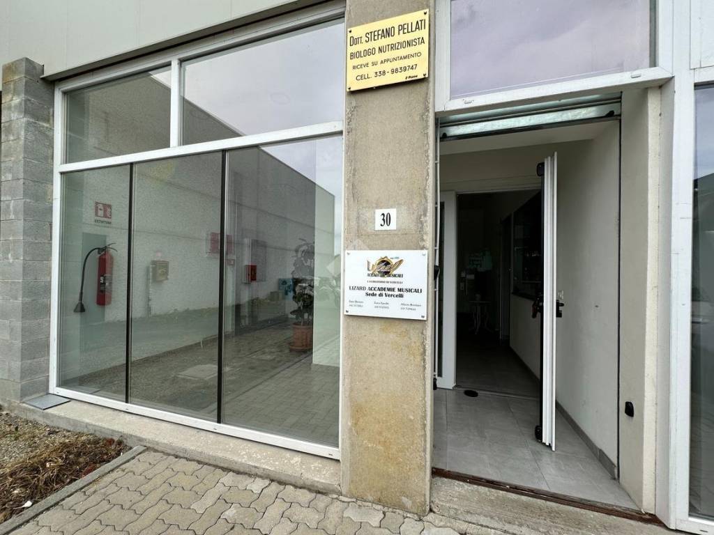 Immobile a Vercelli in ufficio Via Giulio Sambonet, 30 - Foto 2