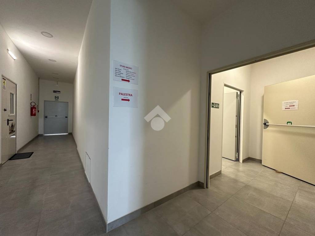 Immobile a Vercelli in ufficio Via Giulio Sambonet, 30 - Foto 4