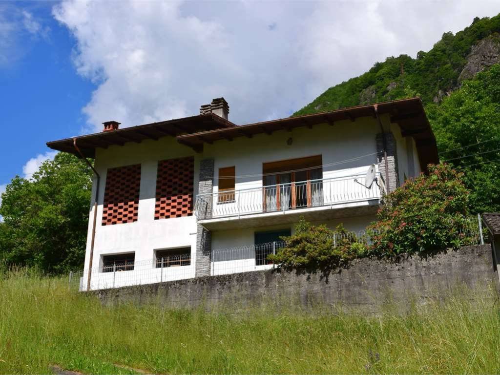 Casa indipendente a Vanzone con san carlo in Località San Carlo, 57 - Foto 3