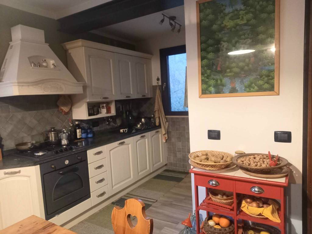 Villa a Varsi in Via Pontremoli, 18 - Foto 3