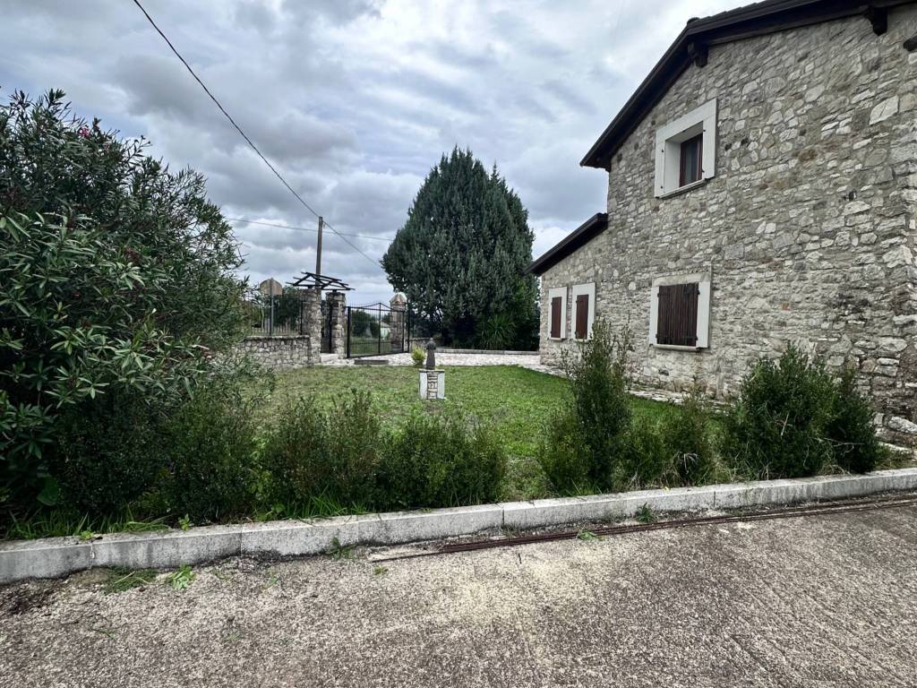 Villa a Pietrelcina in Contrada Difesa - Foto 3