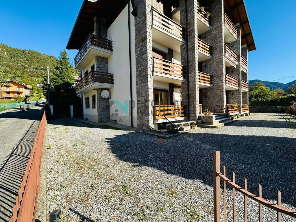 Appartamento a Castione della presolana in Via Risorgimento, 24 - Foto 1