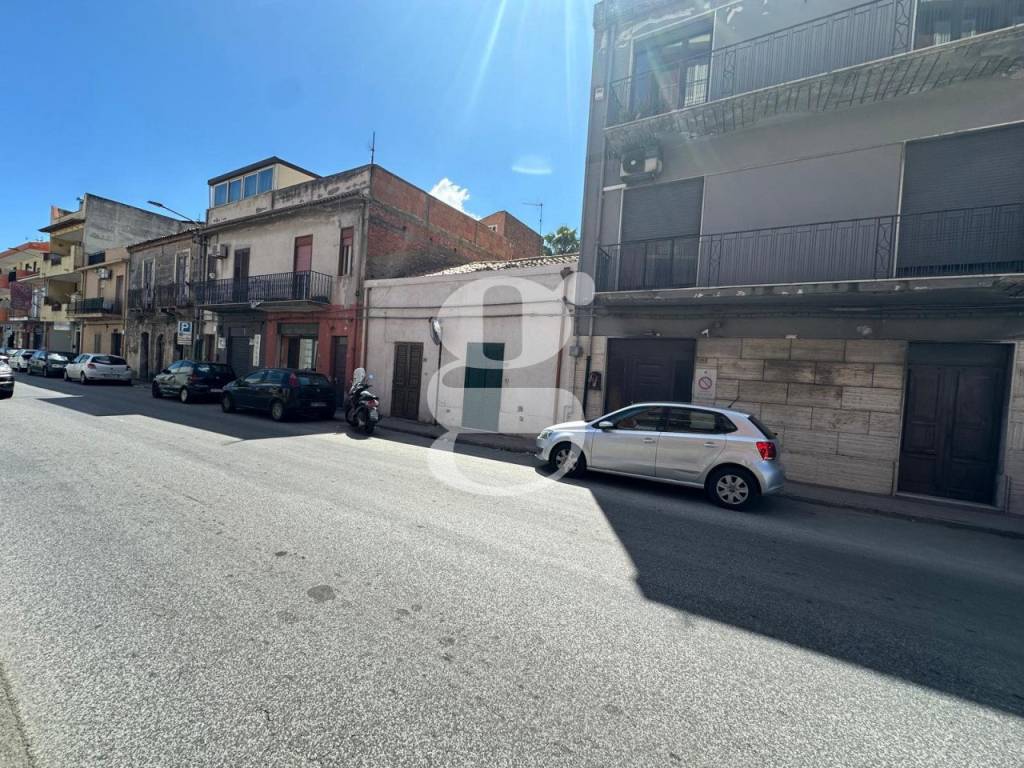 Casa indipendente a San filippo del mela in VIA OLIVARELLA NAZIONALE, 87 - Foto 2
