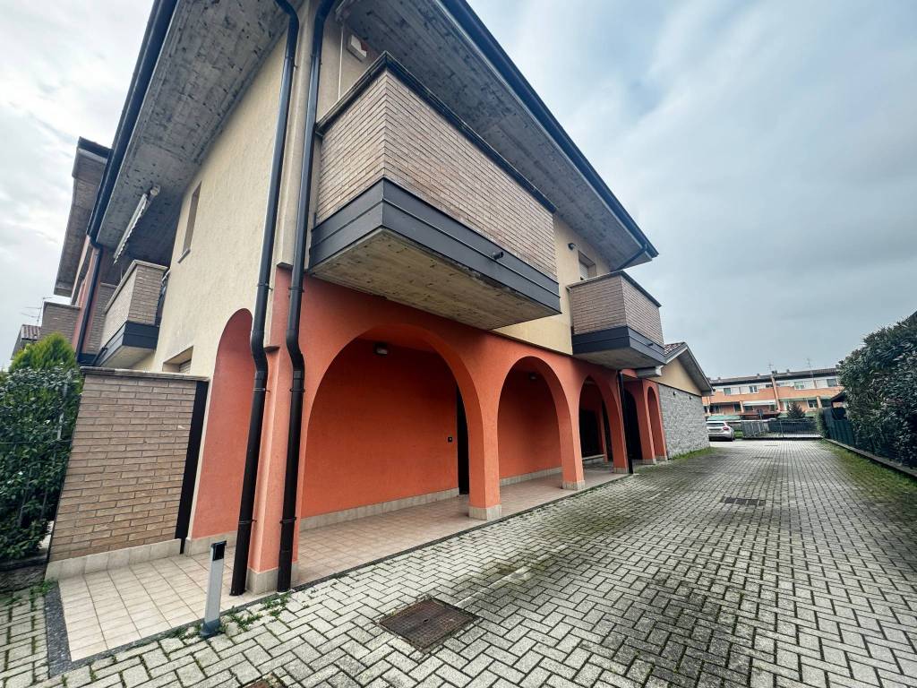Appartamento a Casaletto lodigiano in Via Papa Giovanni Paolo II, 27 - Foto 2