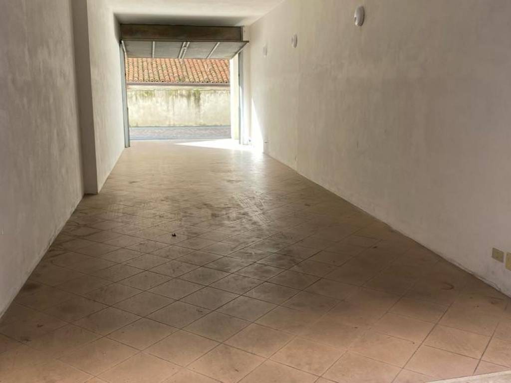 Box / garage a Mantova in Via Dottrina Cristiana - Foto 2