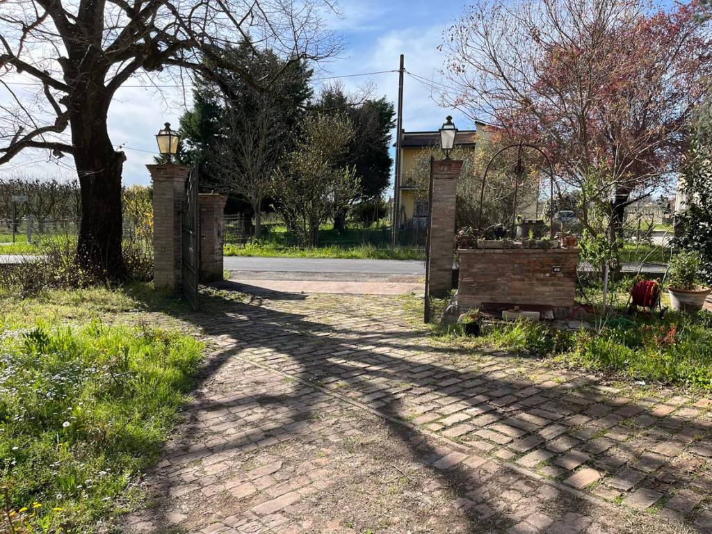 Rustico / casale a Massa lombarda in Via Fornace di Sotto - Foto 5