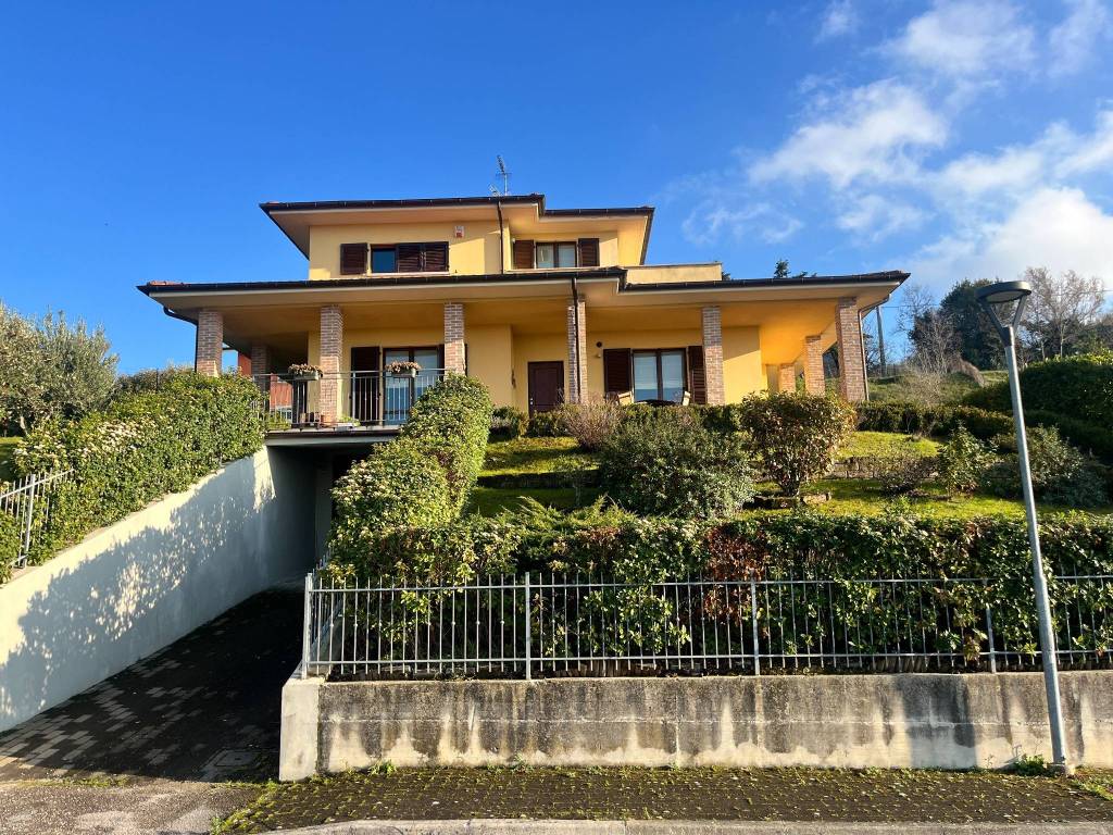 Villa a Urbino in Via San Tommaso - Foto 4