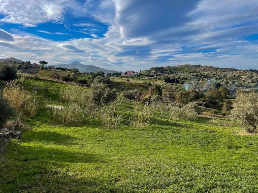 Terreno a Collesano in Strada Senza Nome - Foto 3