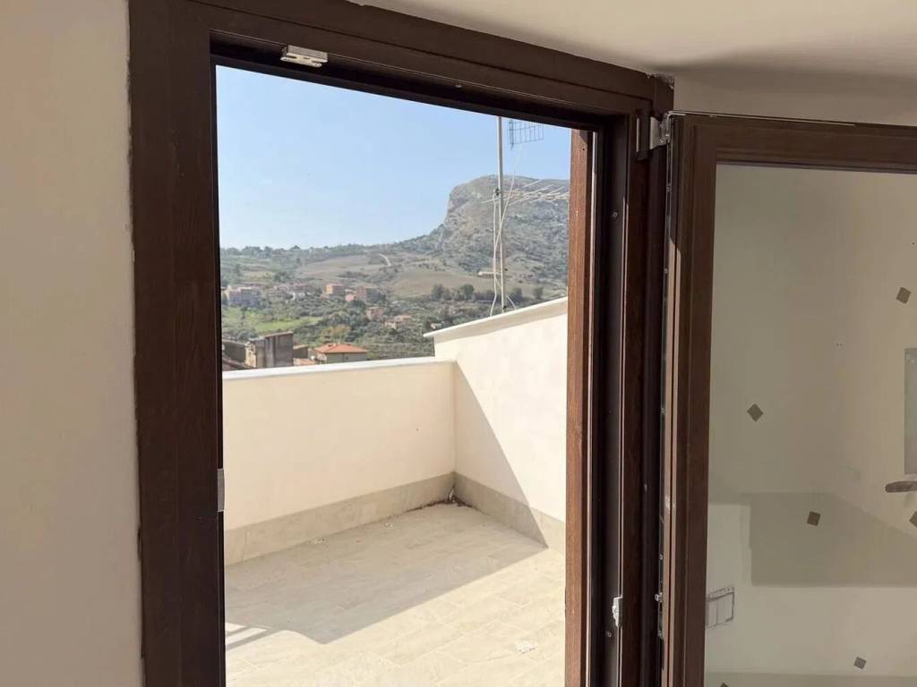 Appartamento a Collesano in Via Nino Bixio, 8 - Foto 4