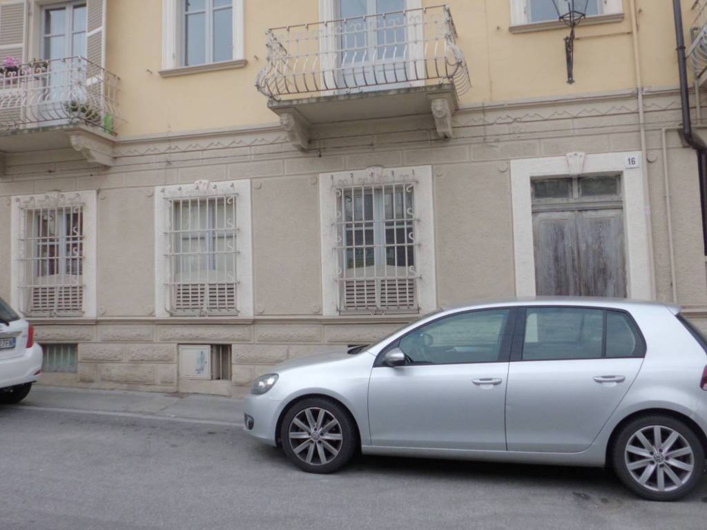 Appartamento a Bra in Corso San Secondo - Foto 3