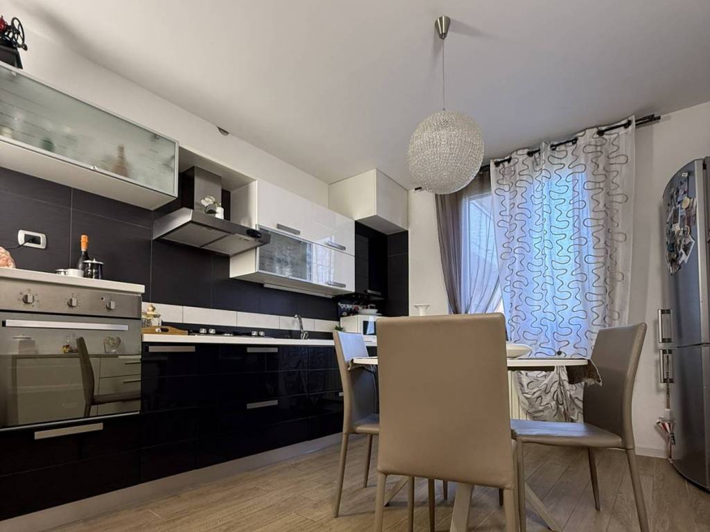 Appartamento a Giussano in Via 4 Novembre, 87 - Foto 3