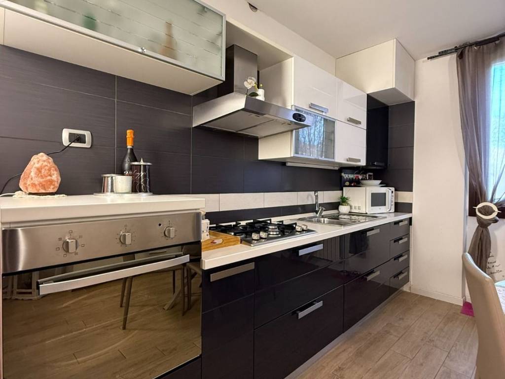 Appartamento a Giussano in Via 4 Novembre, 87 - Foto 4