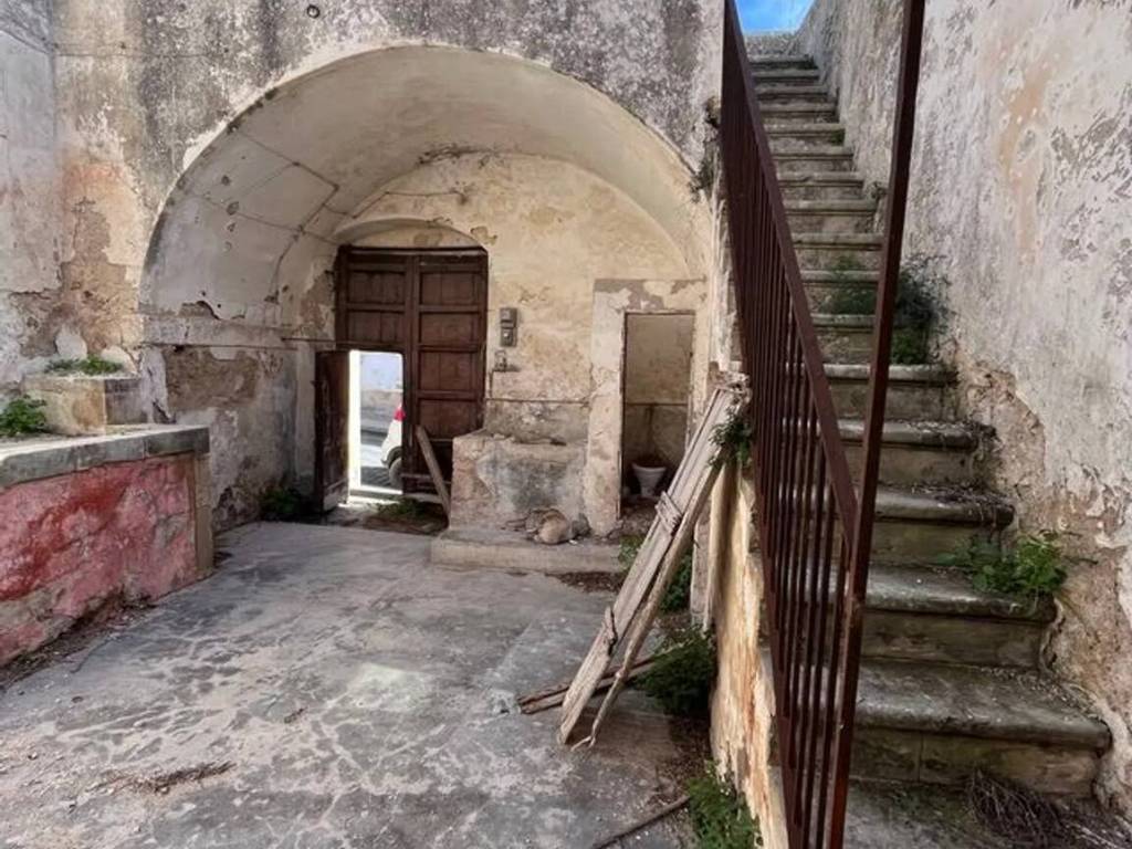 Villa a Noto in Corso Emanuele S.N.C. - Foto 4