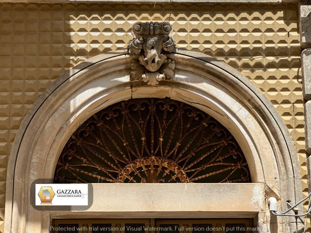 Palazzo / stabile a Canicattini bagni in Principessa Jolanda, 146 - Foto 5