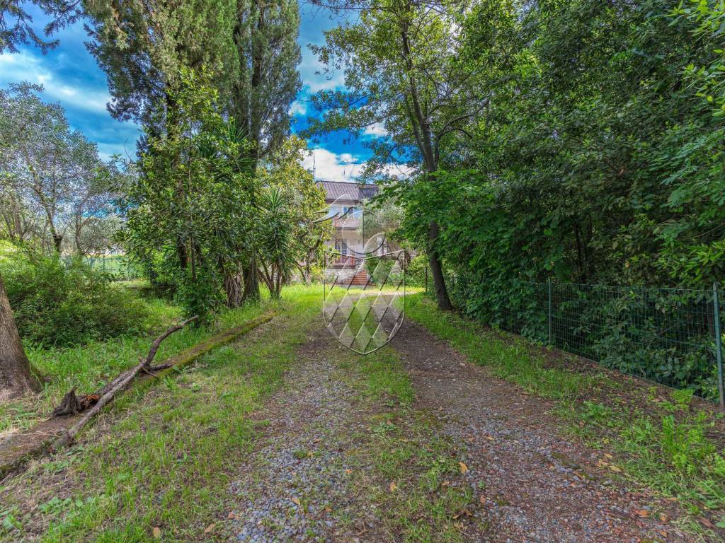 Villa a Castelnuovo magra in Via Case Rosse - Foto 2