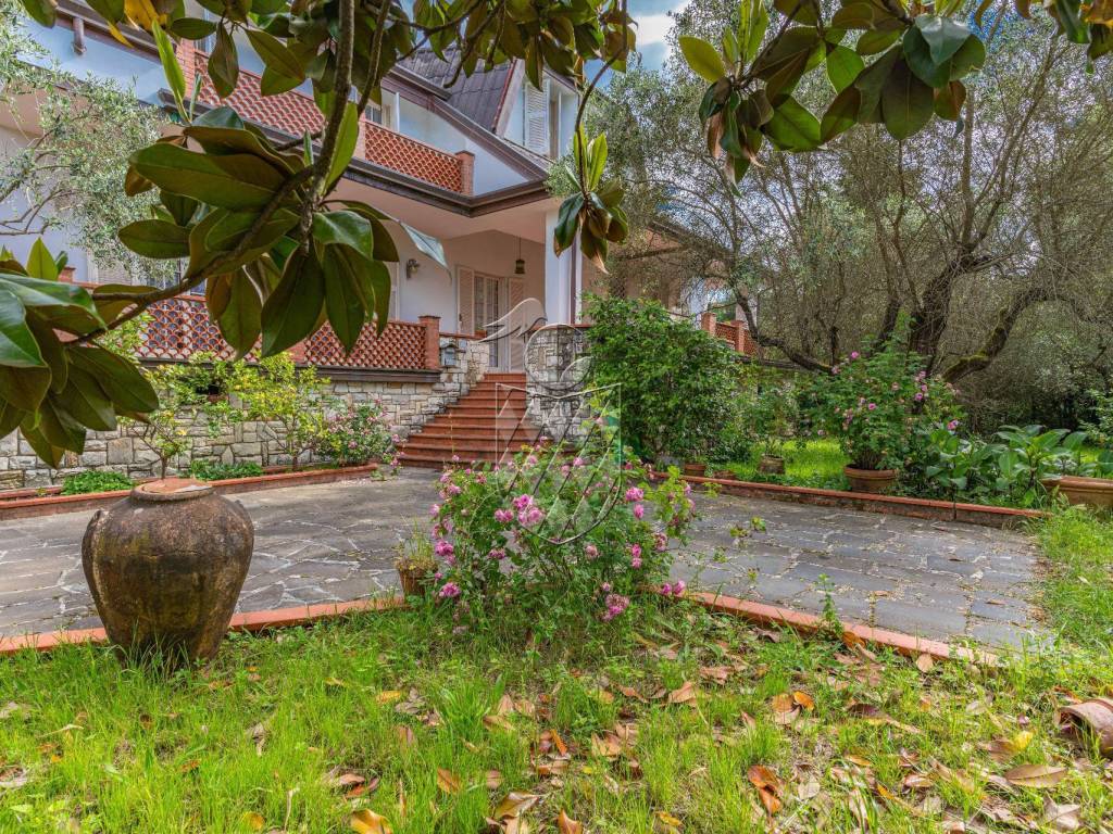 Villa a Castelnuovo magra in Via Case Rosse - Foto 5