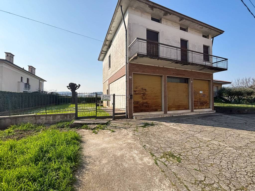Villa a Passirano in Via Armando Diaz, 46 - Foto 2