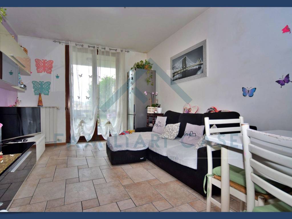 Appartamento a Azzate in Via Isonzo - Foto 3