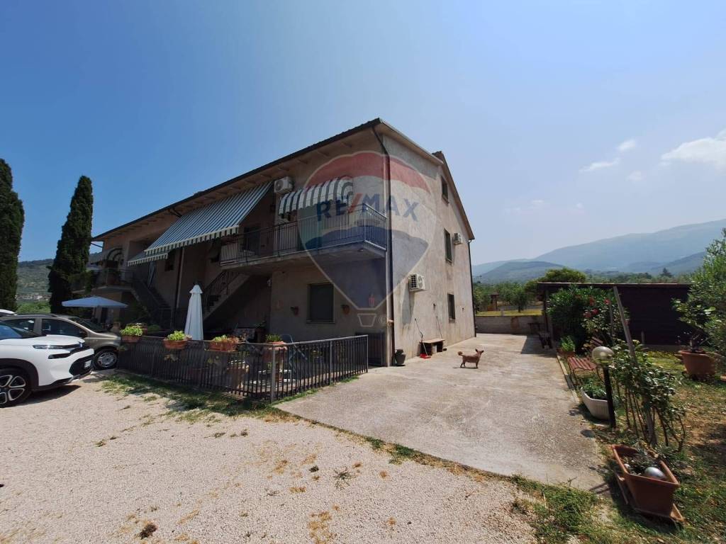 Appartamento a Trevi in Via Monte Bianco, 24 - Foto 2