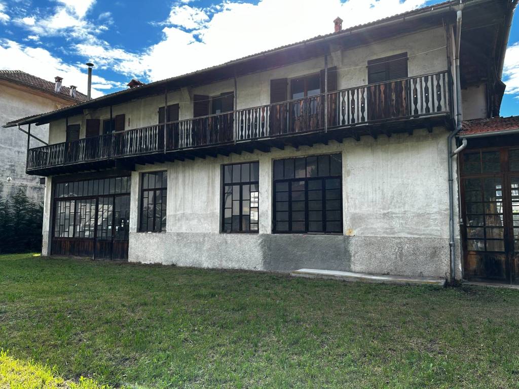 Casa indipendente a Varallo in Via Nazario Sauro, 48 - Foto 2