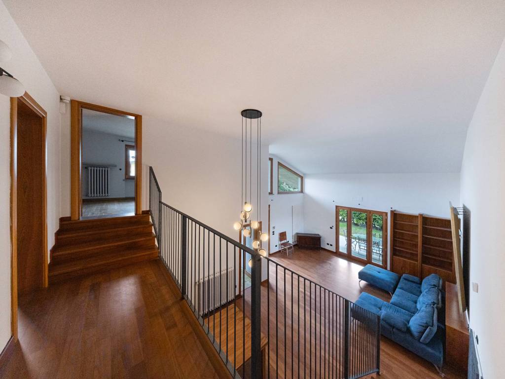Villa a Sirmione in Viale Giacomo Matteotti, 33 - Foto 2