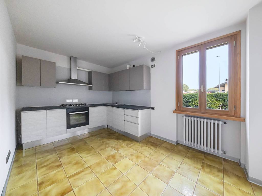 Villa a Sirmione in Viale Giacomo Matteotti, 33 - Foto 4
