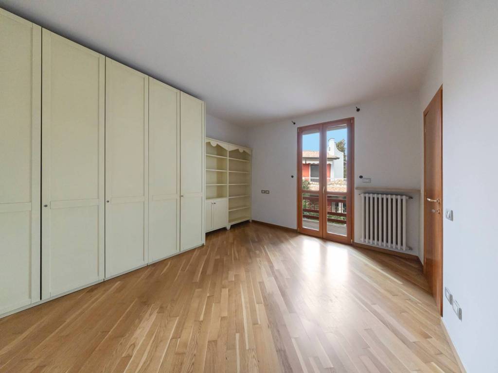 Villa a Sirmione in Viale Giacomo Matteotti, 33 - Foto 5