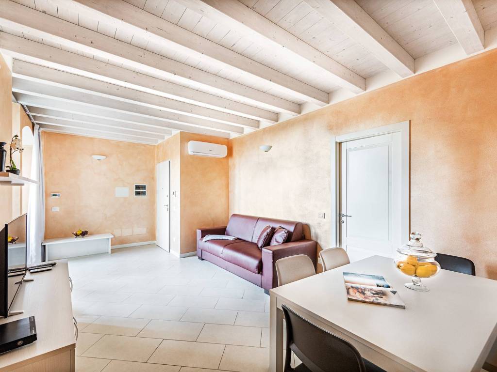 Appartamento a Toscolano-maderno in Via Statale Maderno, 127 - Foto 3