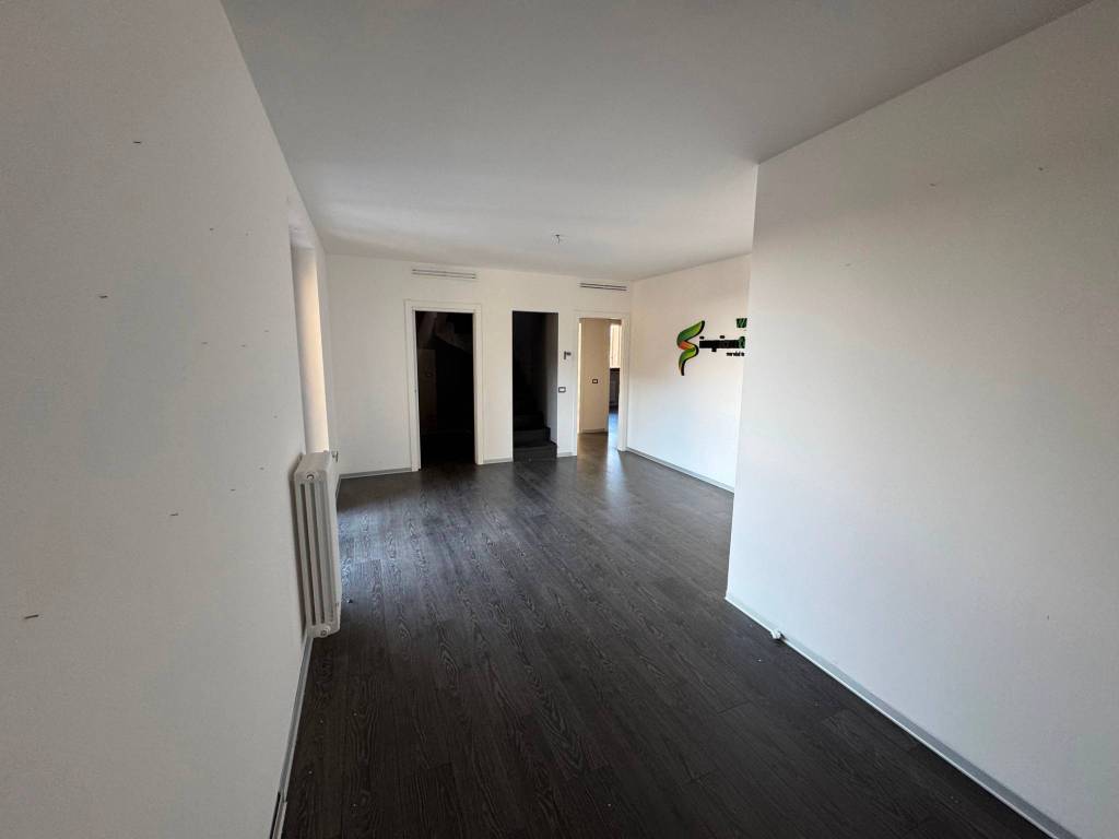 Appartamento a Fenegrò in Via Cristoforo Colombo - Foto 2