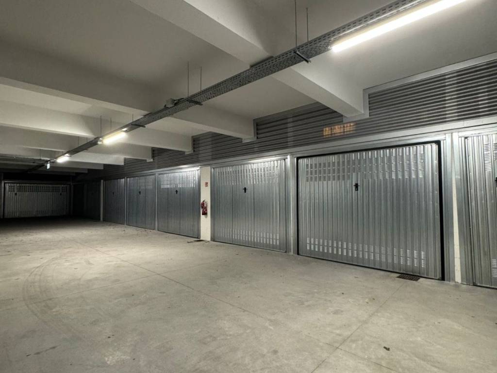 Box / garage a Milano in Via Giulio e Corrado Venini - Foto 3
