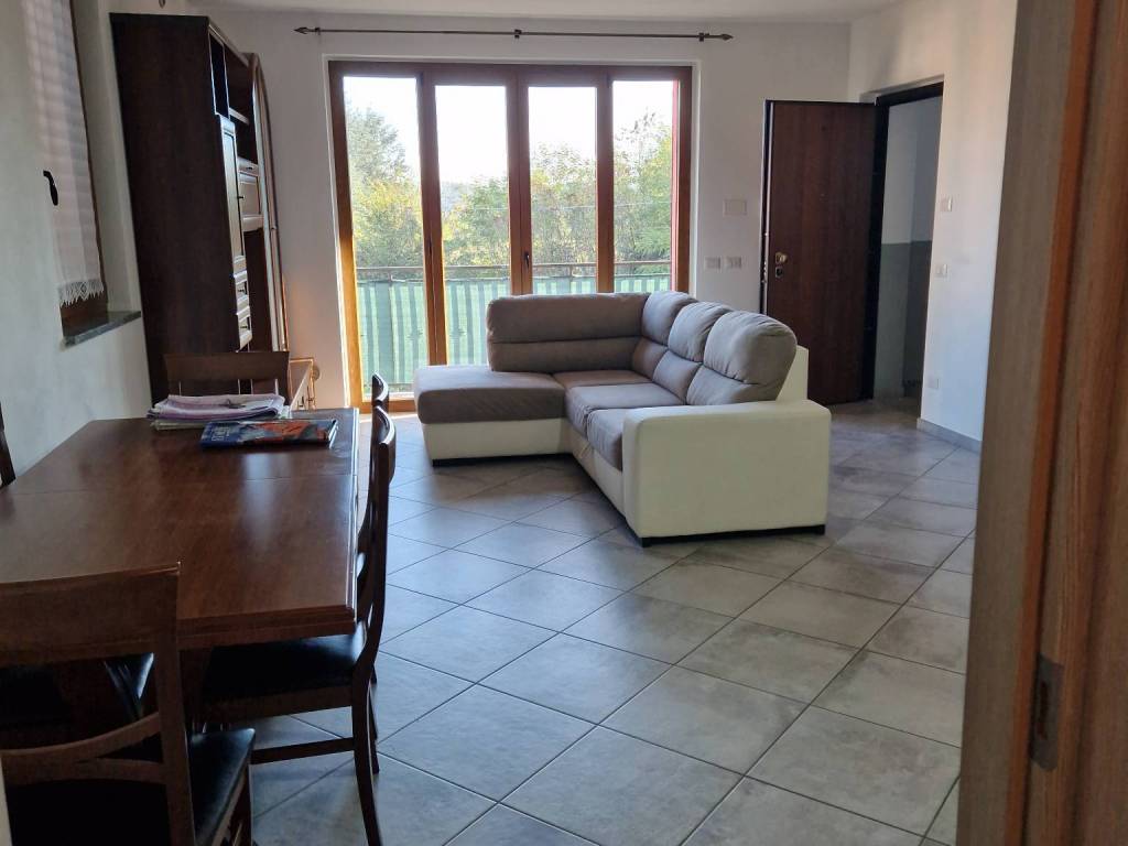Appartamento a Arcisate in Via Luigi Boccherini - Foto 2