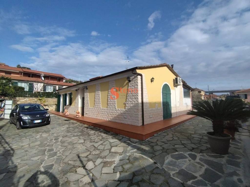 Villa a Imperia in Via Anna Frank - Foto 3