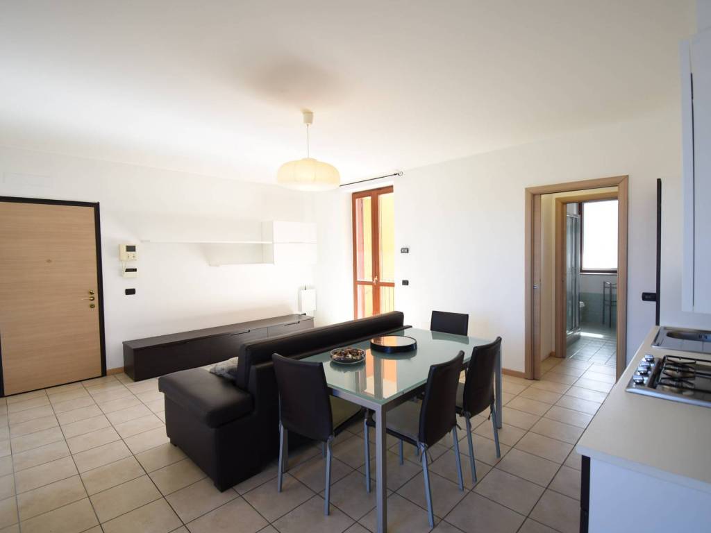 Appartamento a Lomagna in Via Galileo Galilei - Foto 4