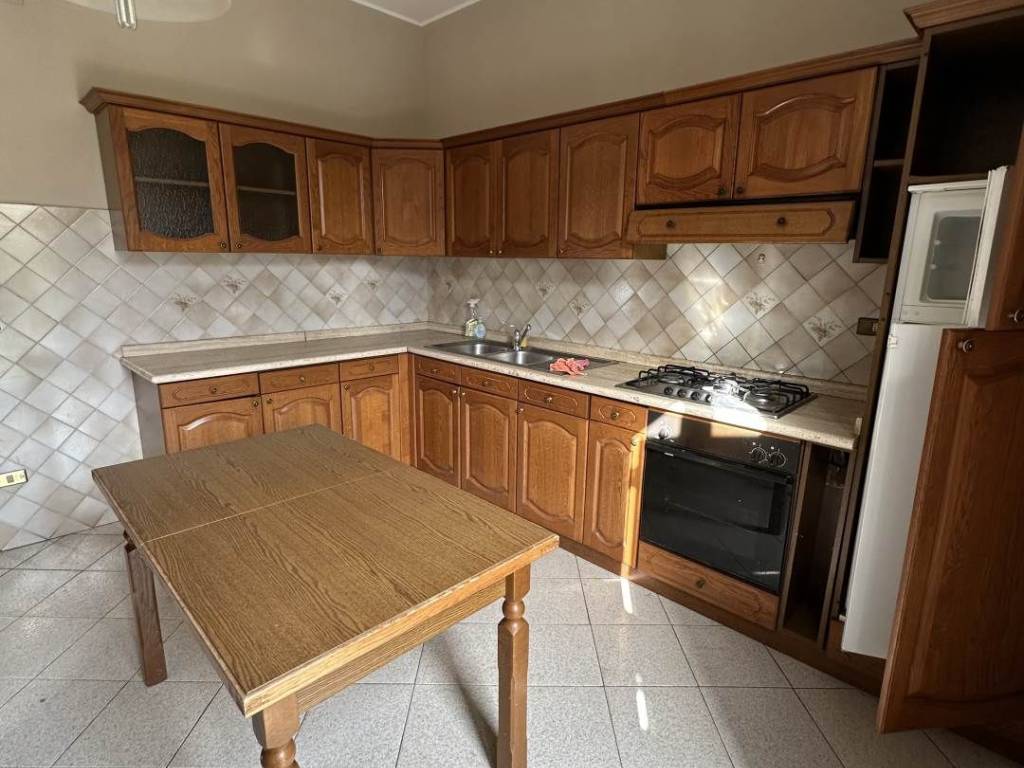 Appartamento a Cisterna di latina in Via Cesare Peroni - Foto 3
