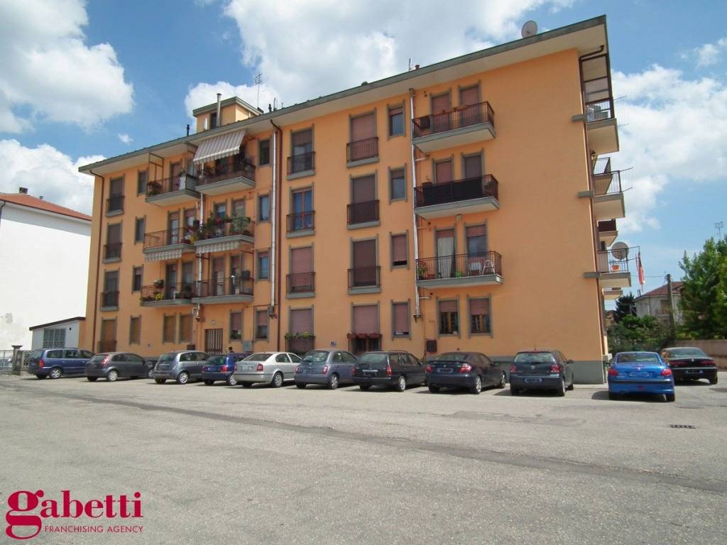 Appartamento a Bra in Via Claudiano - Foto 2