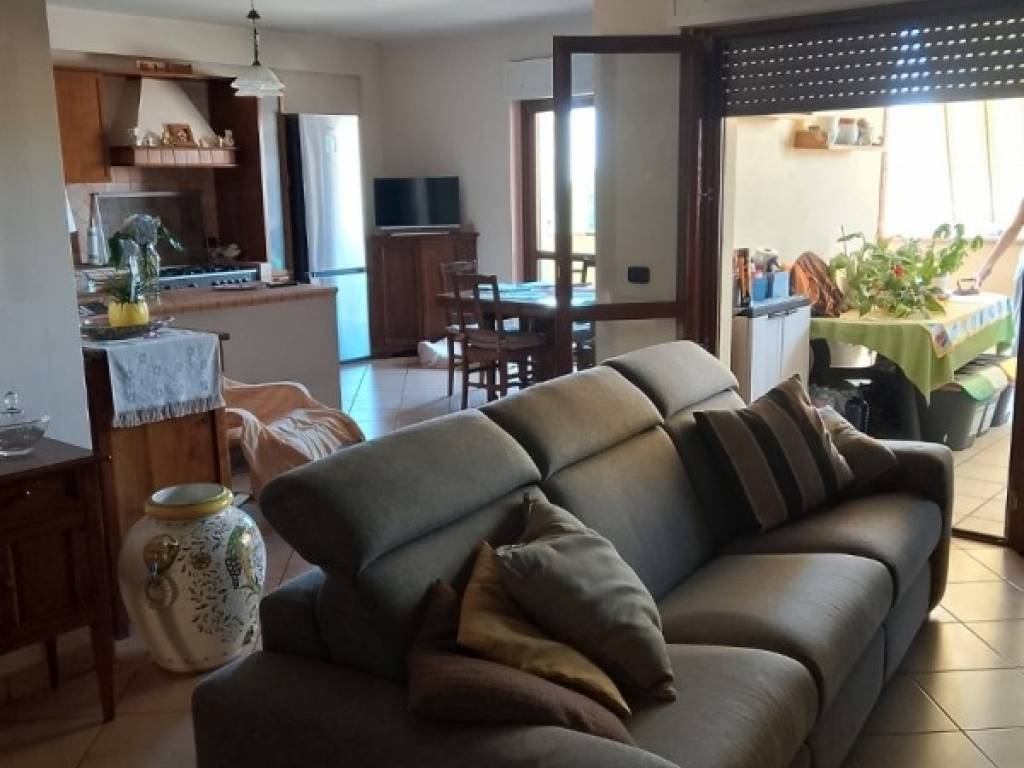 Appartamento a Cisterna di latina in Viale Tirreno - Foto 2
