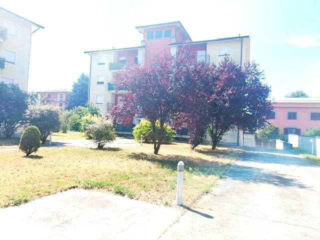Appartamento a Trecate in Via delle Vigne, 10 - Foto 3