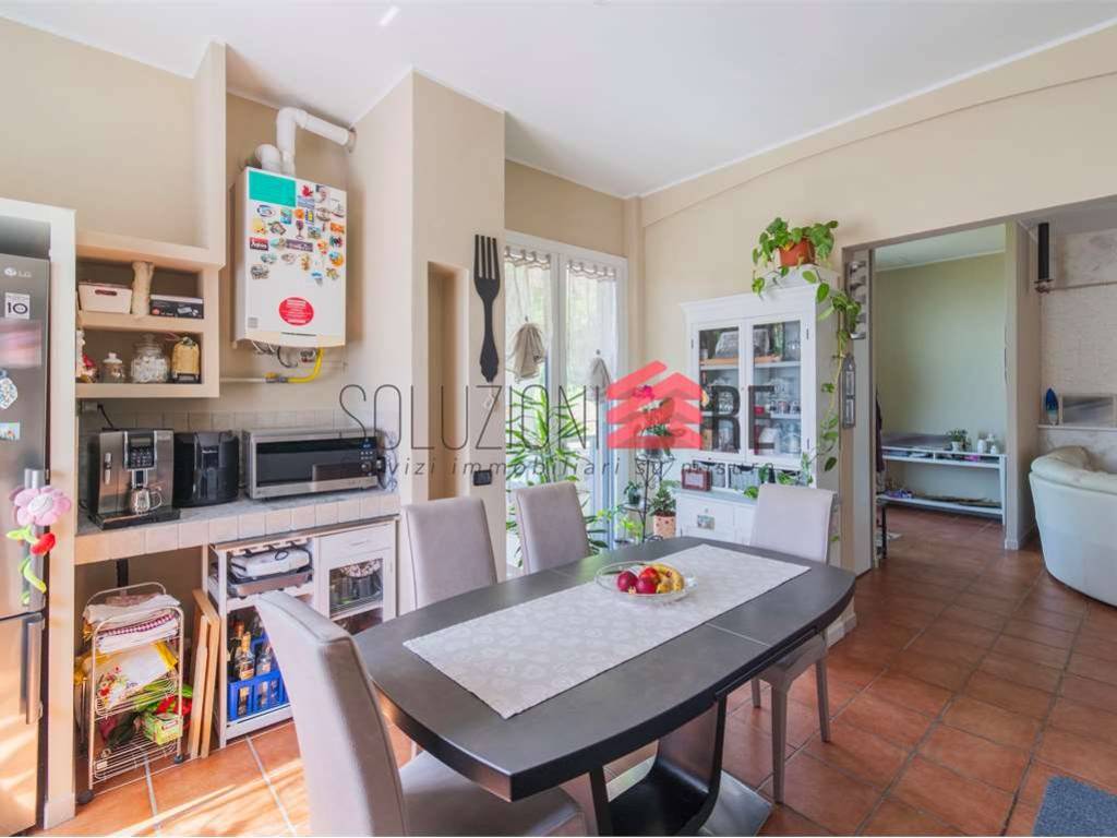 Villa a Oleggio in Via castelnovate, 19 - Foto 3