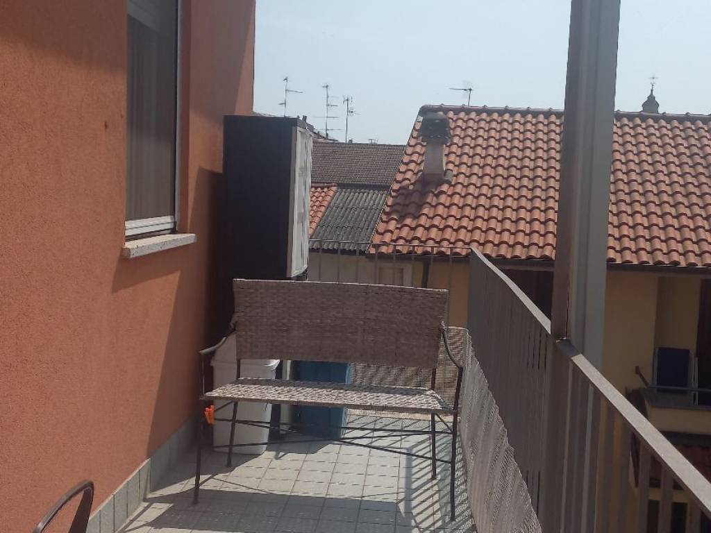 Appartamento a Cameri in Via Camillo Benso di Cavour - Foto 5