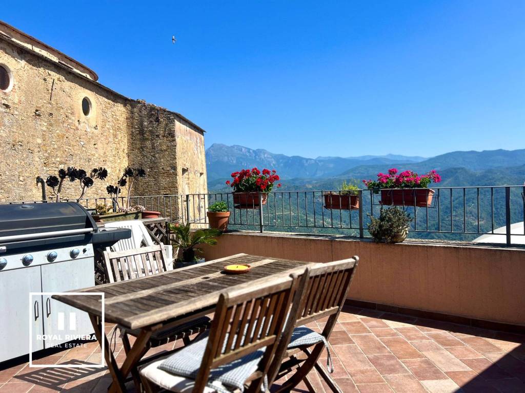 Appartamento a Perinaldo in Piazza Emilio Croesi, 5 - Foto 2